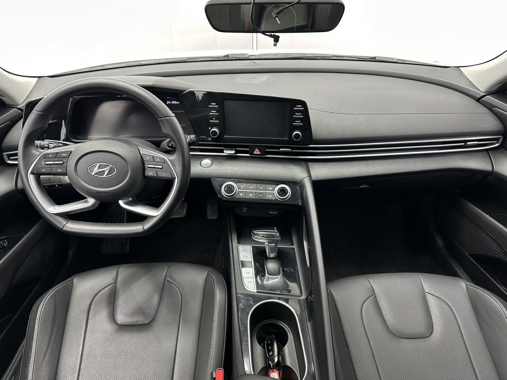 Hyundai Elantra 2022 Модель 1.5L CVT GLX Elite Edition - Huishida Trading