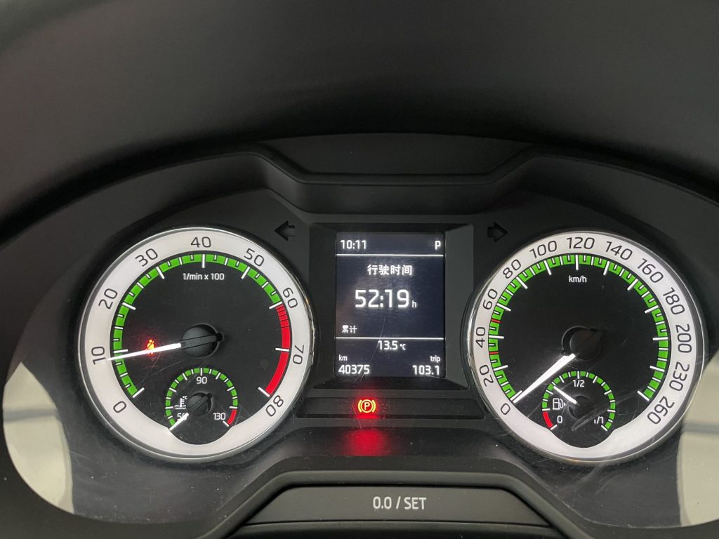 Škoda Octavia 2021 года 1,5 л Автоматическая коробка передач Comfort Edition - Huishida Trading