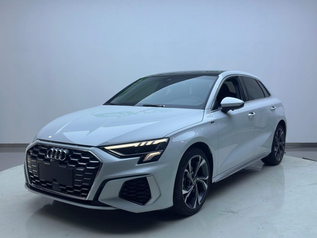 Audi A3 2021 Sportback 35 TFSI Luxury Sport Edition - Huishida Trading
