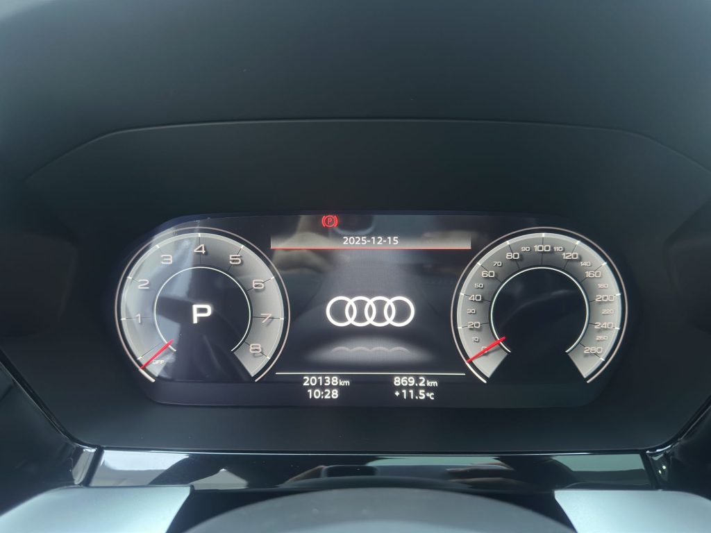 Audi A3 2021 Sportback 35 TFSI Luxury Sport Edition - Huishida Trading