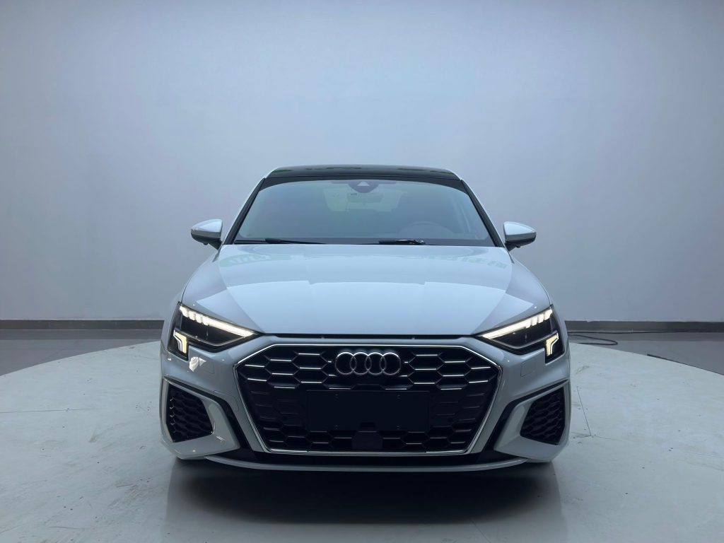 Audi A3 2021 Sportback 35 TFSI Luxury Sport Edition - Huishida Trading