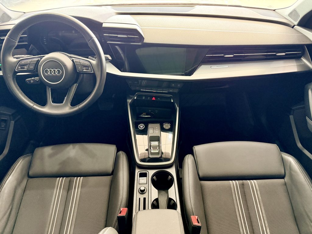 Audi A3 2022 A3L Limousine 35 TFSI Sportline - Huishida Trading