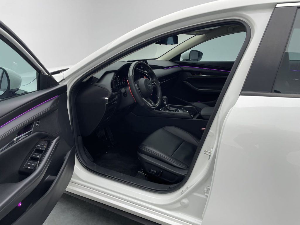 Mazda3 Axela 2021 2.0L Automatic Premium Edition - Huishida Trading