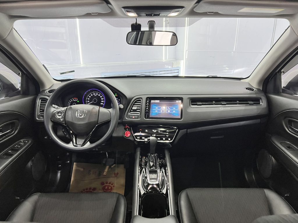 Honda Vezel 2020 220 TURBO CVT Luxury Edition - Huishida Trading