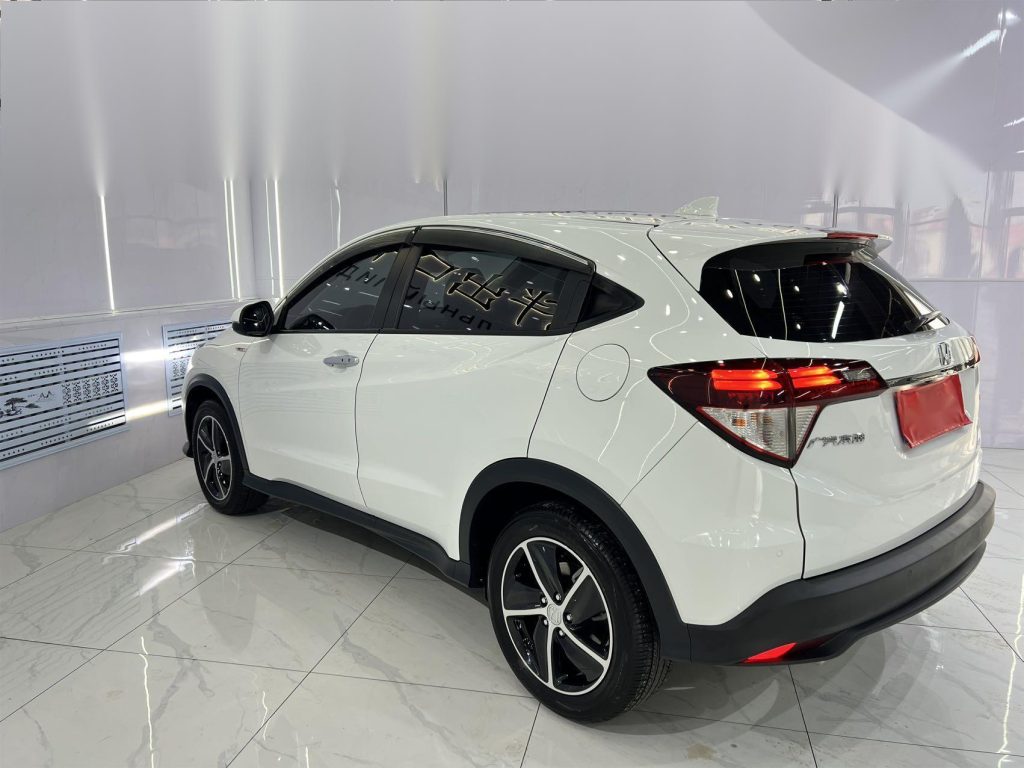 Honda Vezel 2020 220 TURBO CVT Luxury Edition - Huishida Trading