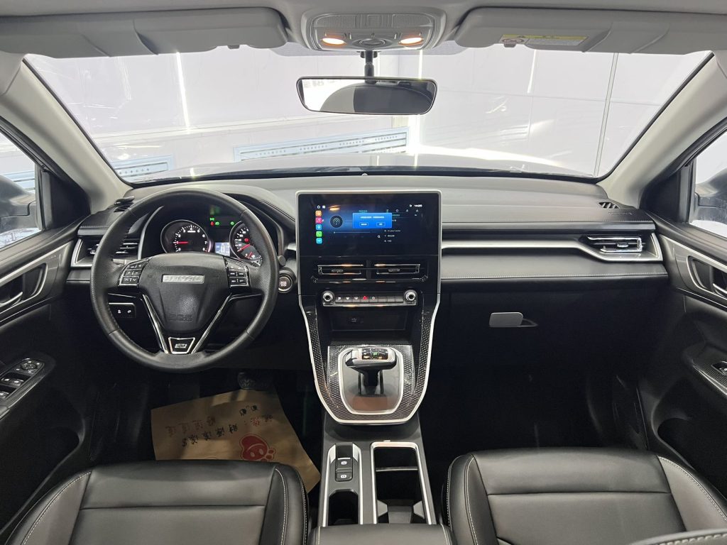 Haval M6 2021 Model PLUS 1.5T DCT Luxury Smart Connect Edition - Huishida Trading