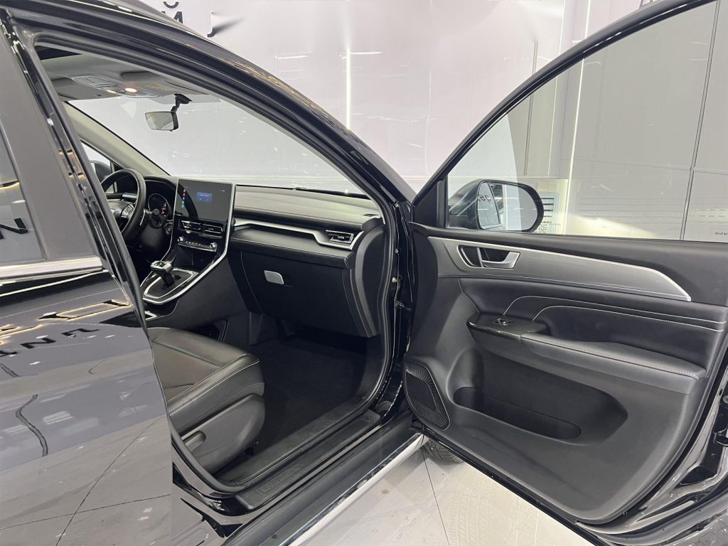 Haval M6 2021 Model PLUS 1.5T DCT Luxury Smart Connect Edition - Huishida Trading