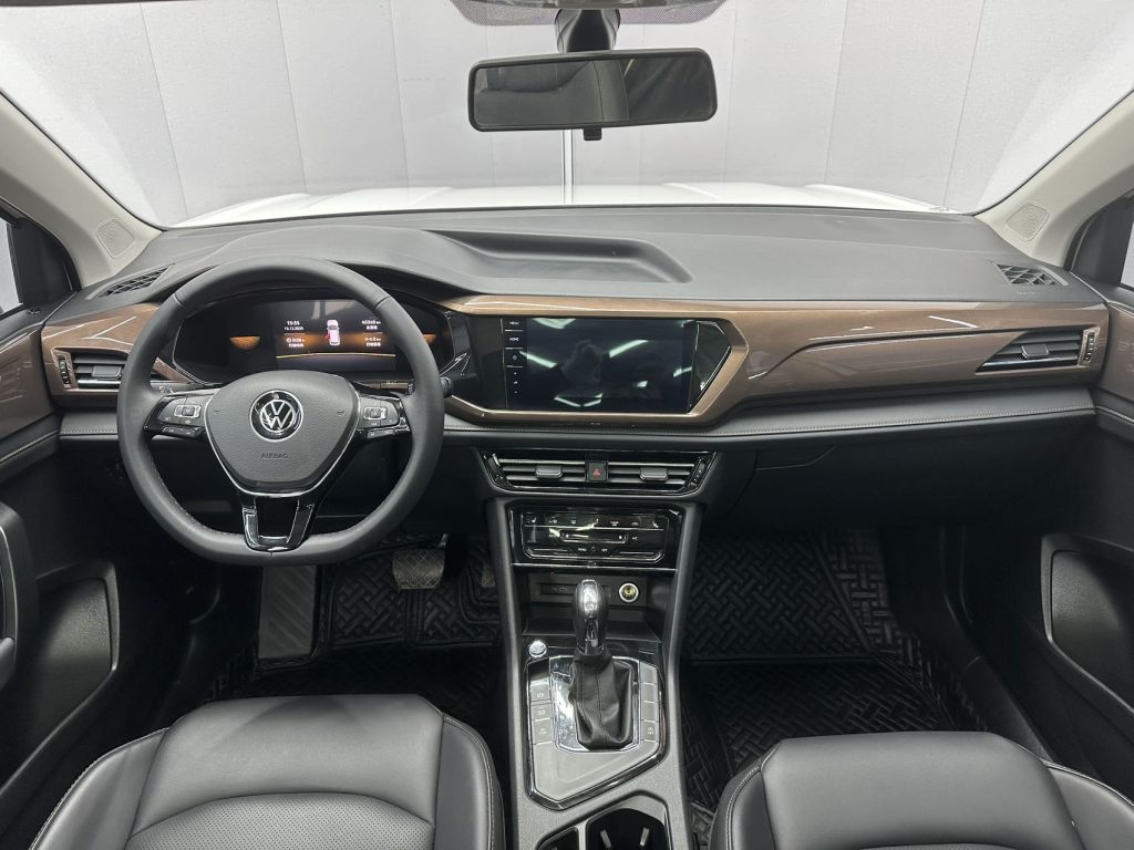 Volkswagen Tharu 2022 280TSI с передним приводом, версия Luxury Edition - Huishida Trading