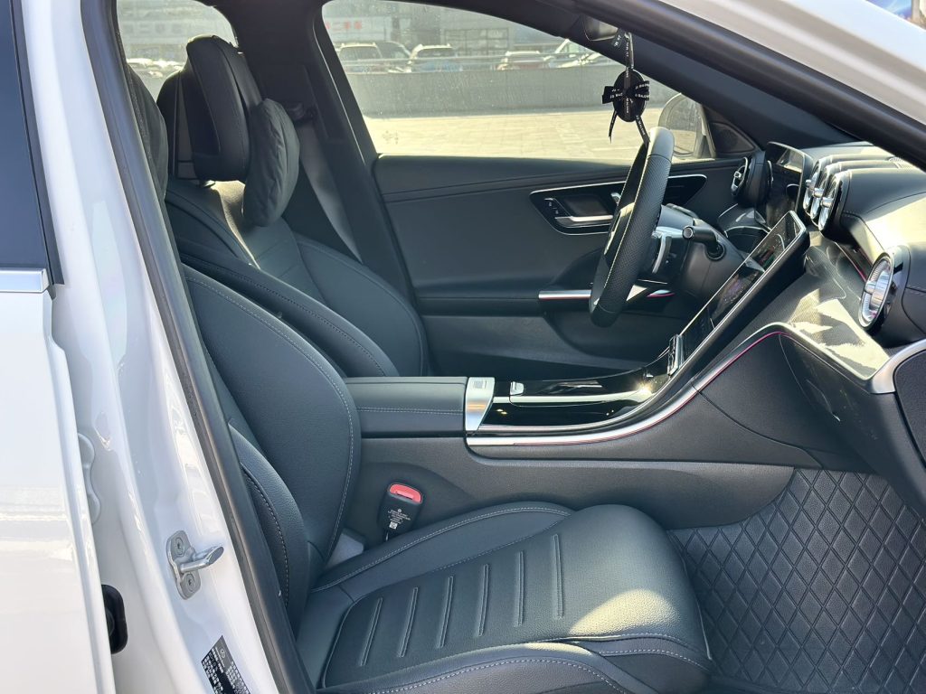 Mercedes-Benz C-CLASS 2024 C260L Sport Edition - Huishida Trading