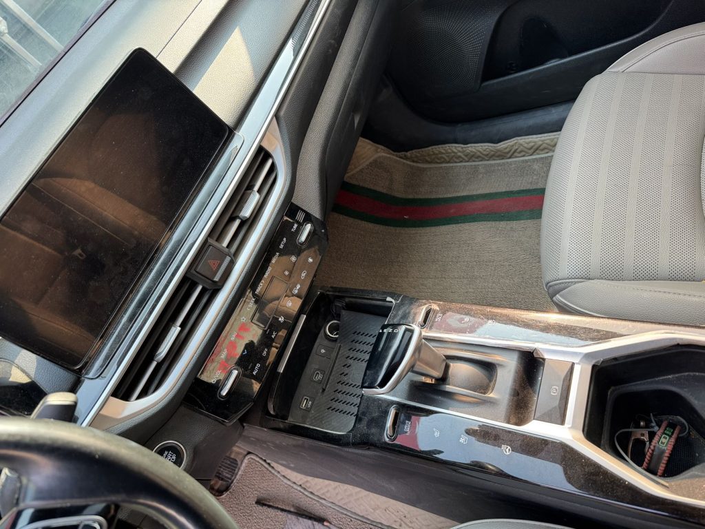 Kia K3 2023 1,5 л CVT Premium Edition - Huishida Trading