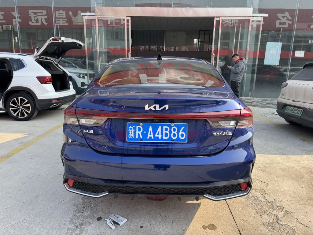 Kia K3 2023 1,5 л CVT Premium Edition - Huishida Trading