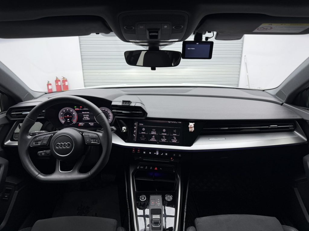 Audi A3 2021 A3L Limousine 35 TFSI Luxury Sport - Huishida Trading