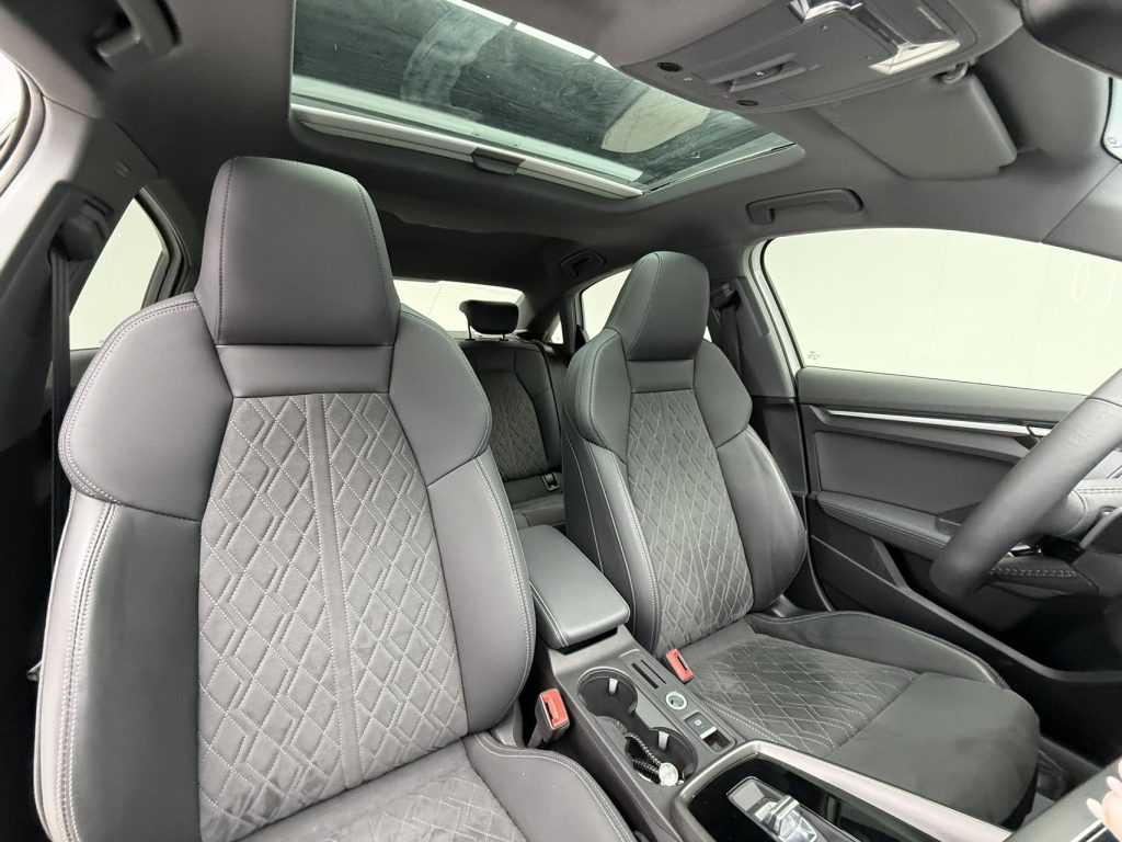 Audi A3 2021 A3L Limousine 35 TFSI Luxury Sport - Huishida Trading