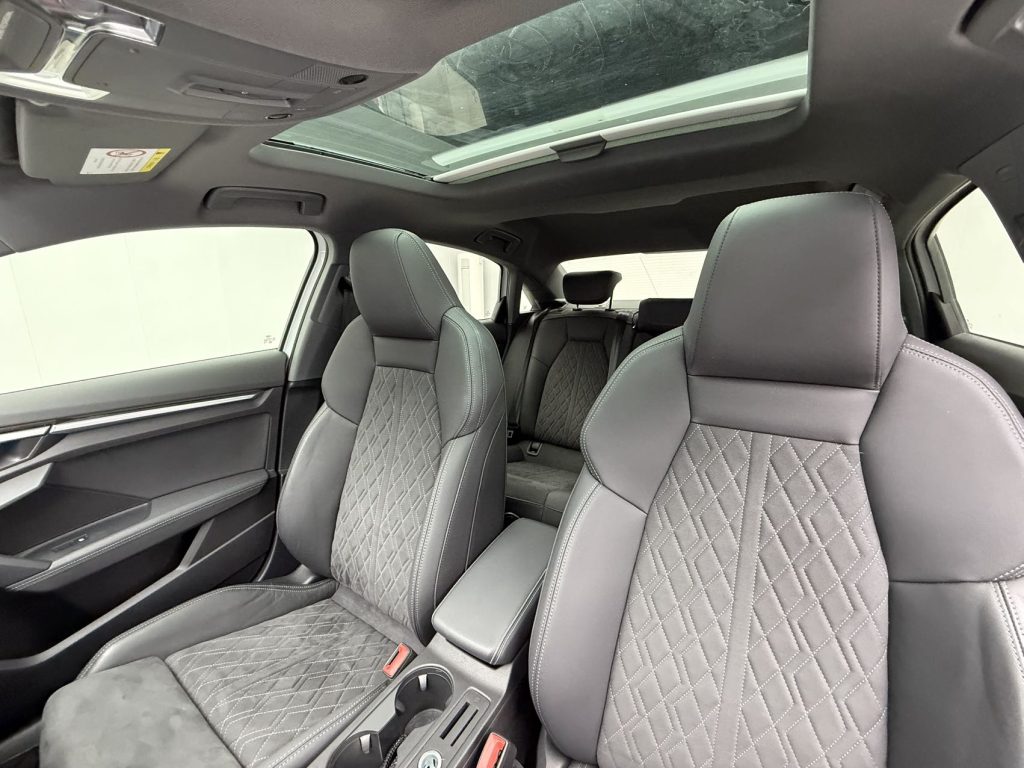 Audi A3 2021 A3L Limousine 35 TFSI Luxury Sport - Huishida Trading