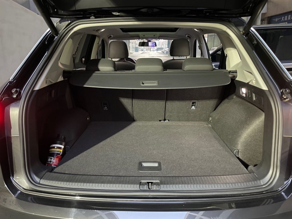 Volkswagen TAYRON 2022 280TSI с двухколесным приводом, версия Luxury Smart Connect - Huishida Trading