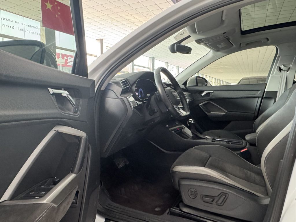 Audi Q3 2022 35 TFSI Sportline - Huishida Trading