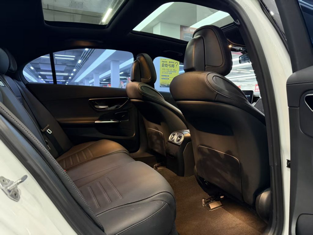 Mercedes-Benz C-Class 2023 C260L Sport Edition - Huishida Trading