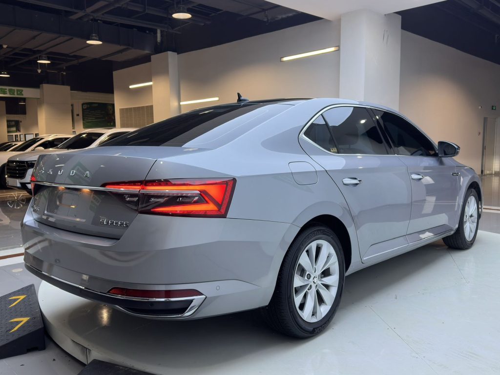 Škoda Superb 2021 TSI280 DSG Comfort Edition - Huishida Trading