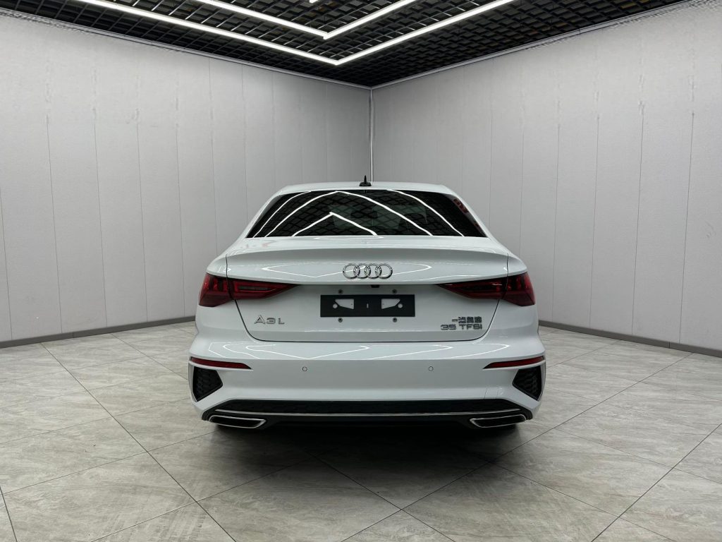 Audi A3 2022 A3L Limousine 35 TFSI Style and Elegance Edition - Huishida Trading