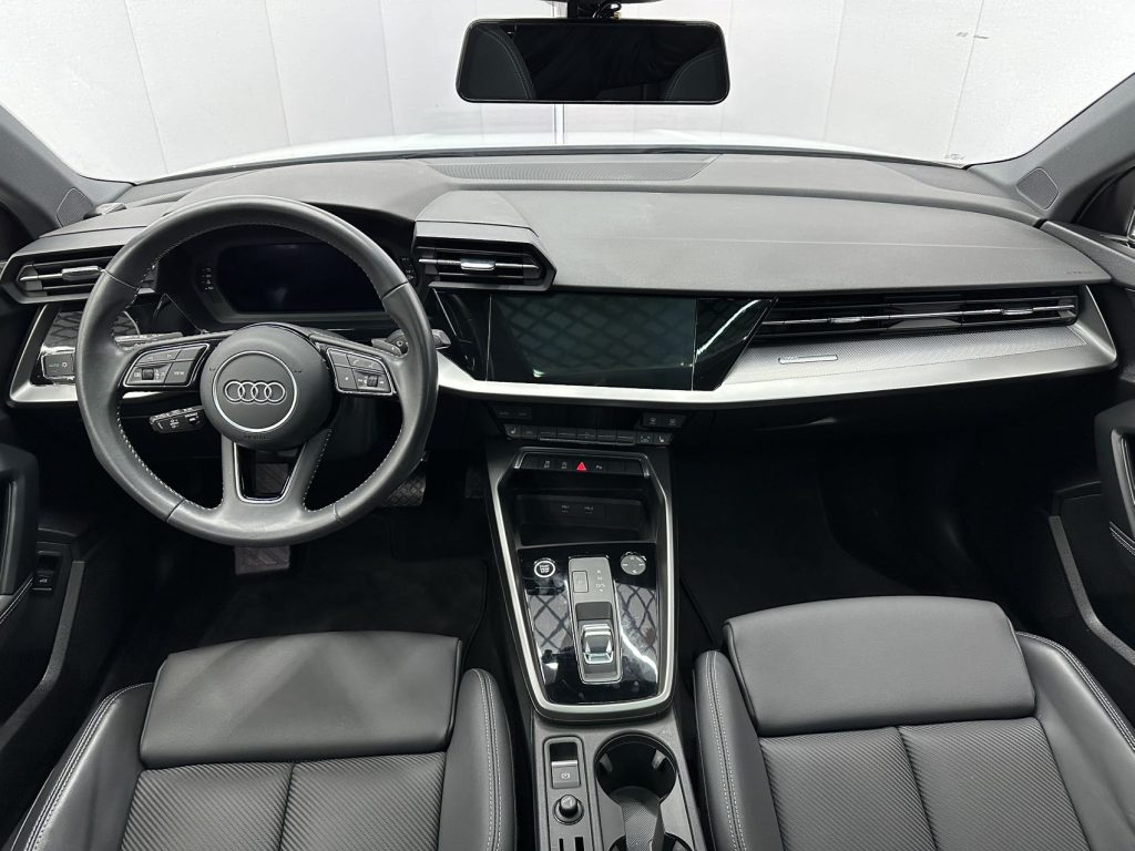 Audi A3 2022 A3L Limousine 35 TFSI Style and Elegance Edition - Huishida Trading