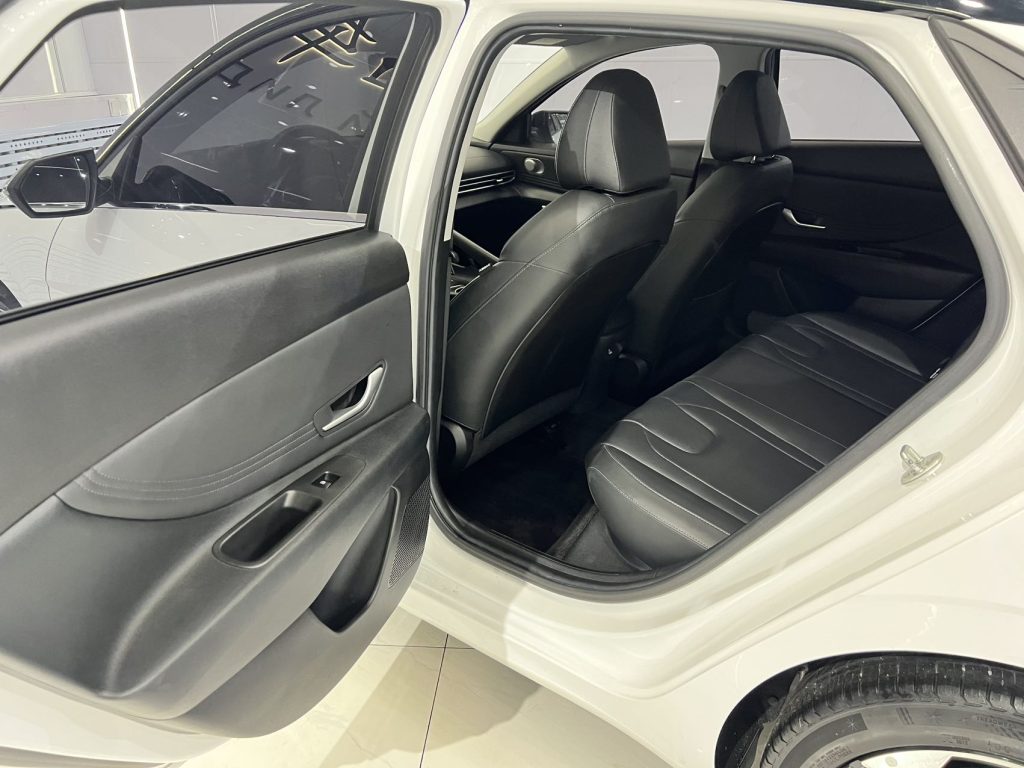 ELANTRA Модель 2022 года 1,5 л CVT LUX Prestige Edition - Huishida Trading