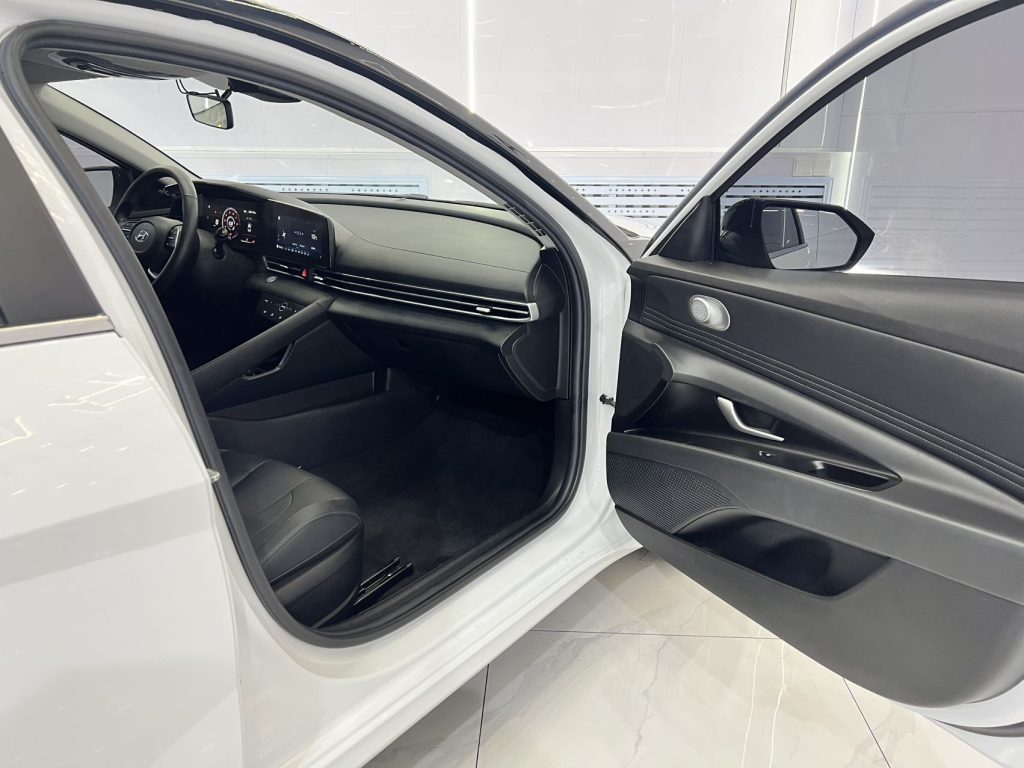 ELANTRA Модель 2022 года 1,5 л CVT LUX Prestige Edition - Huishida Trading