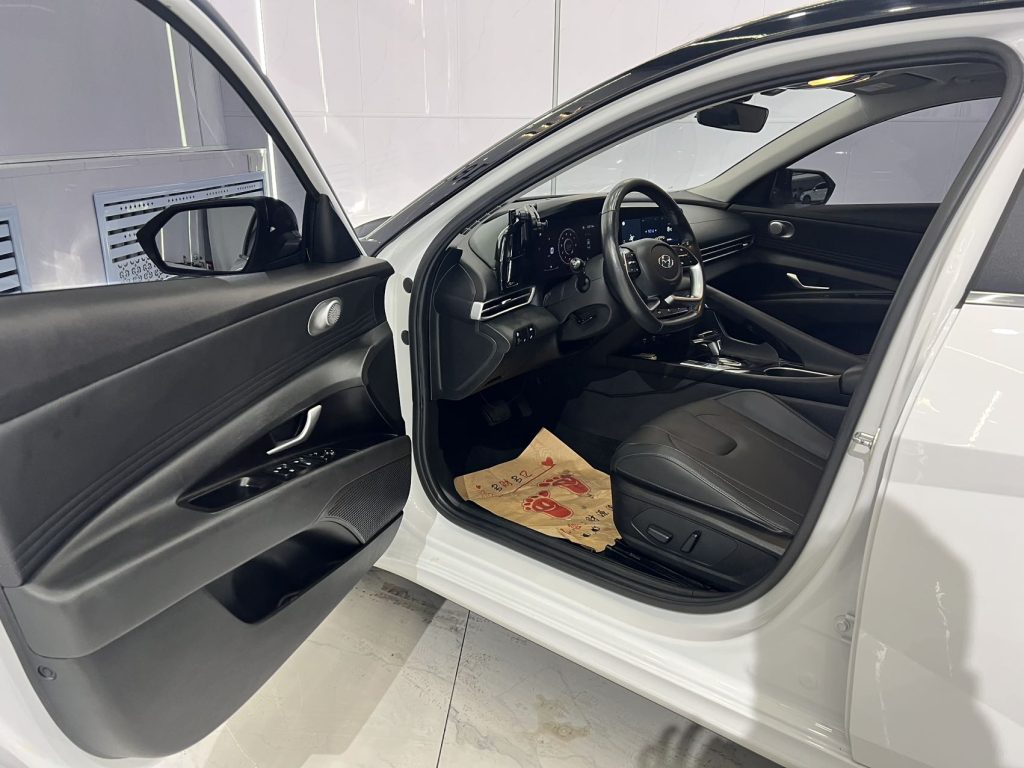 ELANTRA Модель 2022 года 1,5 л CVT LUX Prestige Edition - Huishida Trading