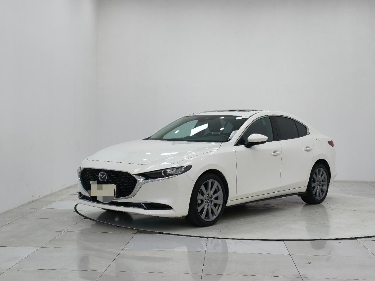 Mazda3 Axela  2022 года  2,0 л  Автоматическая коробка передач Premium Edition