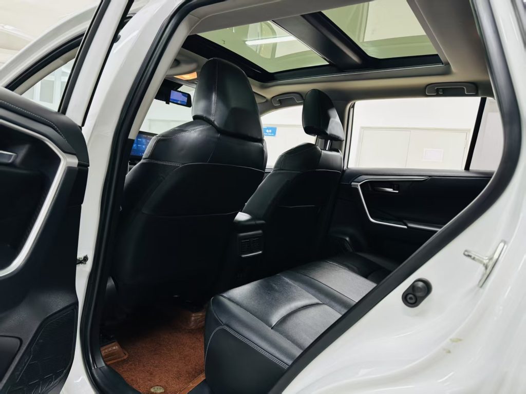 Toyota RAV4 2022 2.0L CVT 4WD Premium Edition - Huishida Trading