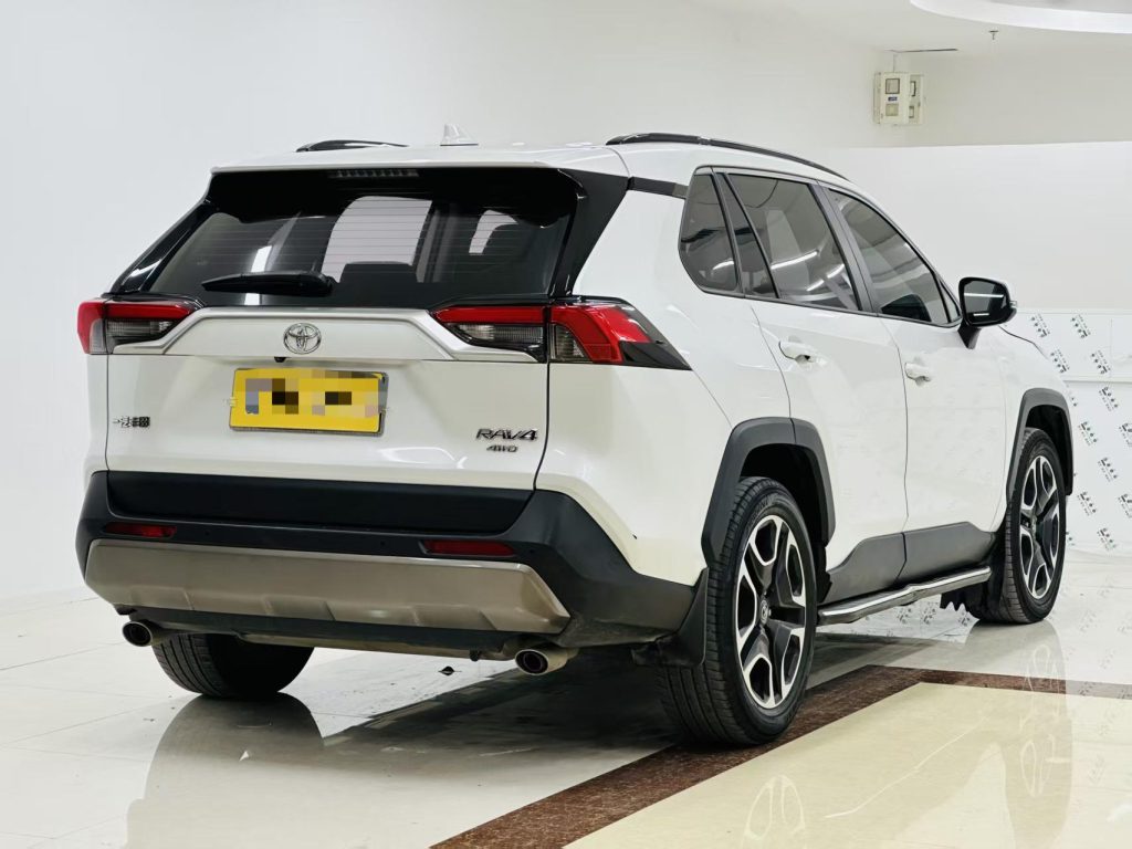 Toyota RAV4 2022 2.0L CVT 4WD Premium Edition - Huishida Trading