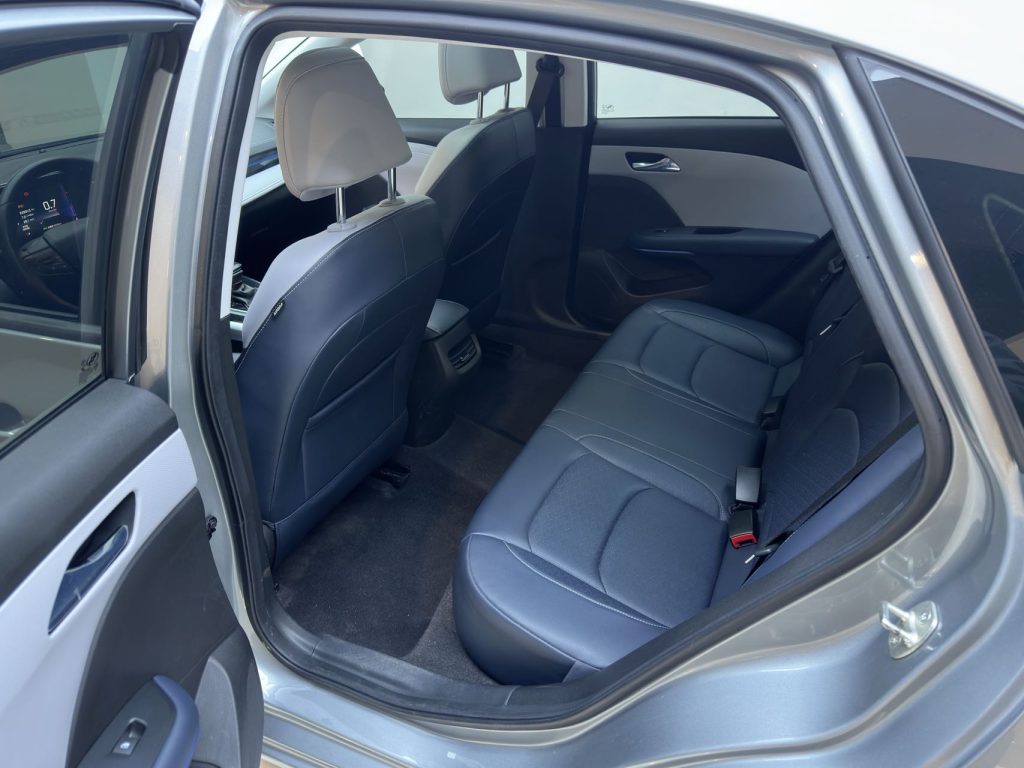 Chevrolet Monza 2023 года 1,5 л с двойным сцеплением Enjoy Edition - Huishida Trading