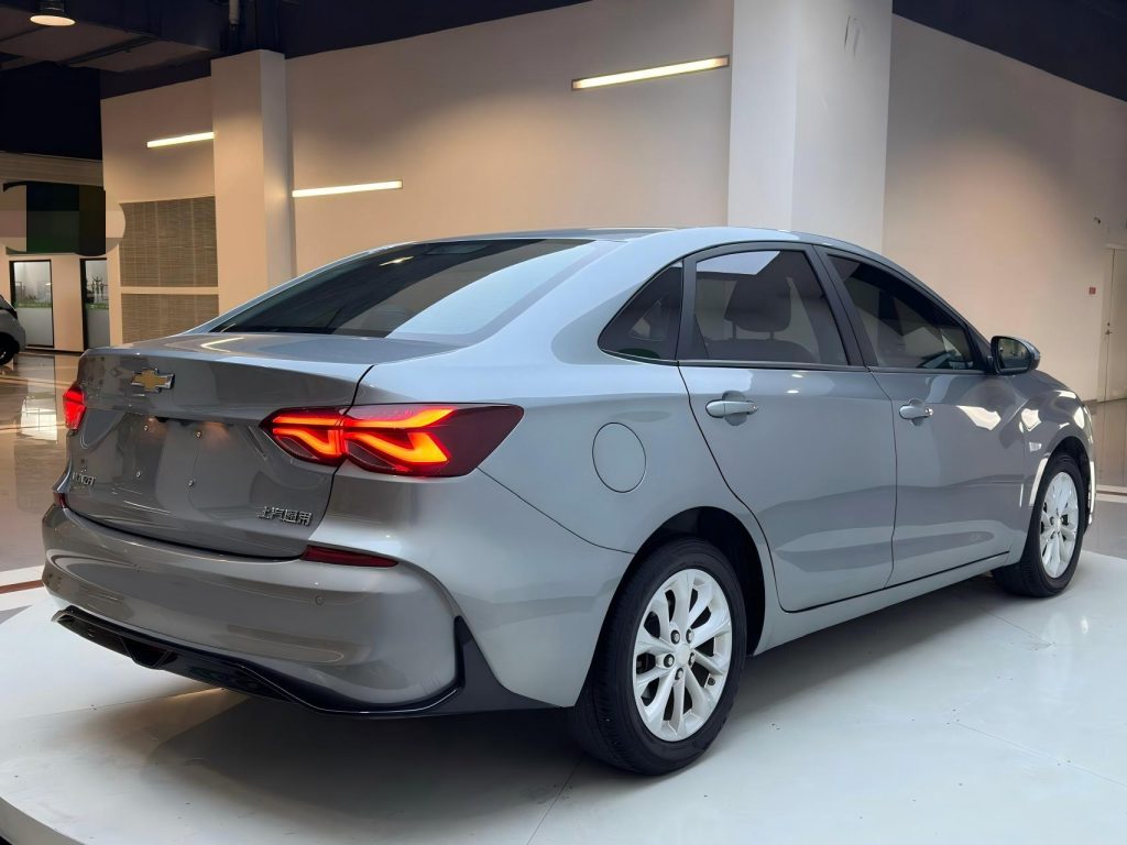 Chevrolet Monza 2023 года 1,5 л с двойным сцеплением Enjoy Edition - Huishida Trading