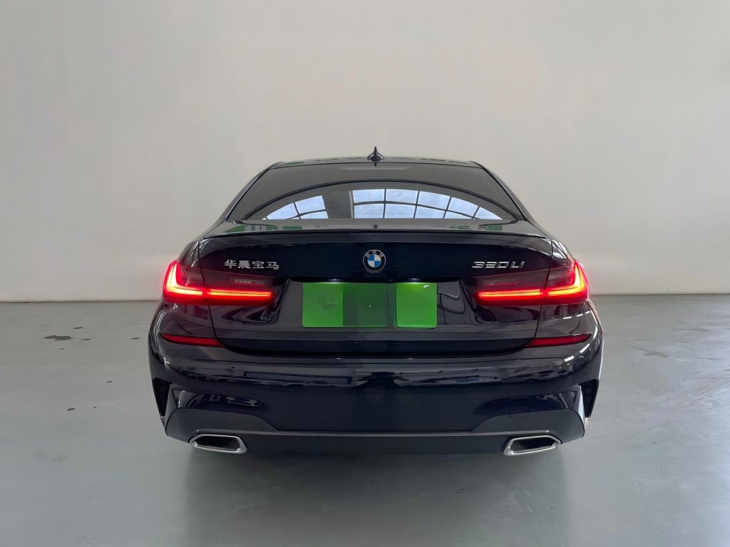 BMW 3 серии, 2022 года с обновленным дизайном, 320Li M Sport Package - Huishida Trading