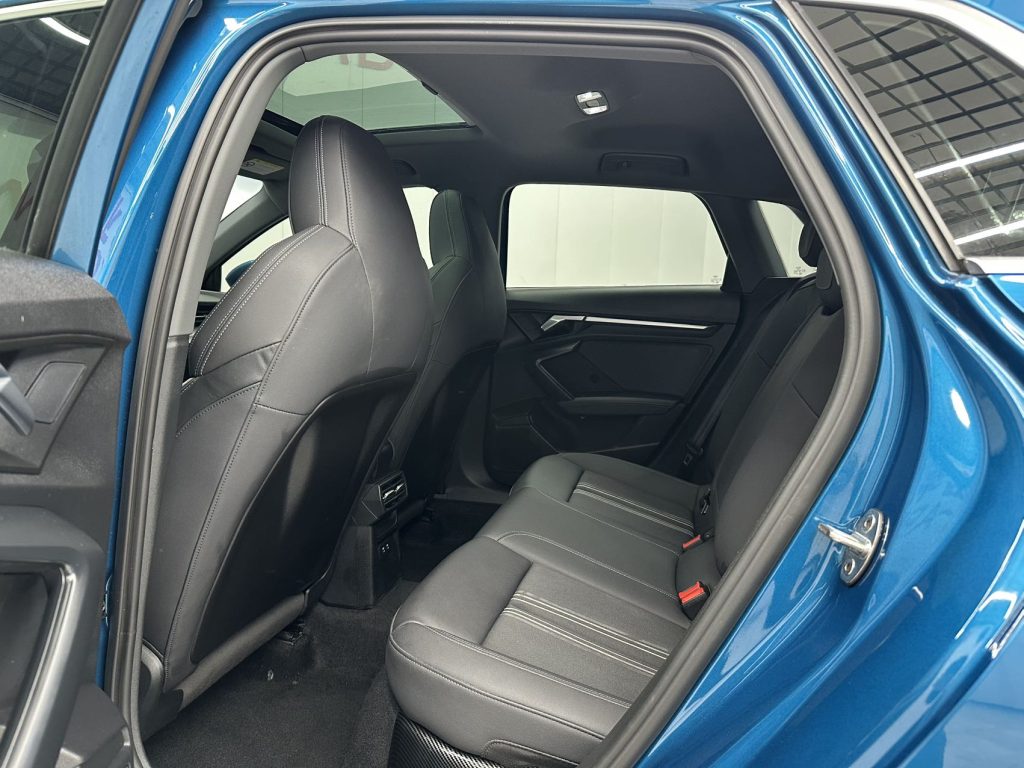 Audi A3 2022 Sportback 35 TFSI Sport Edition - Huishida Trading