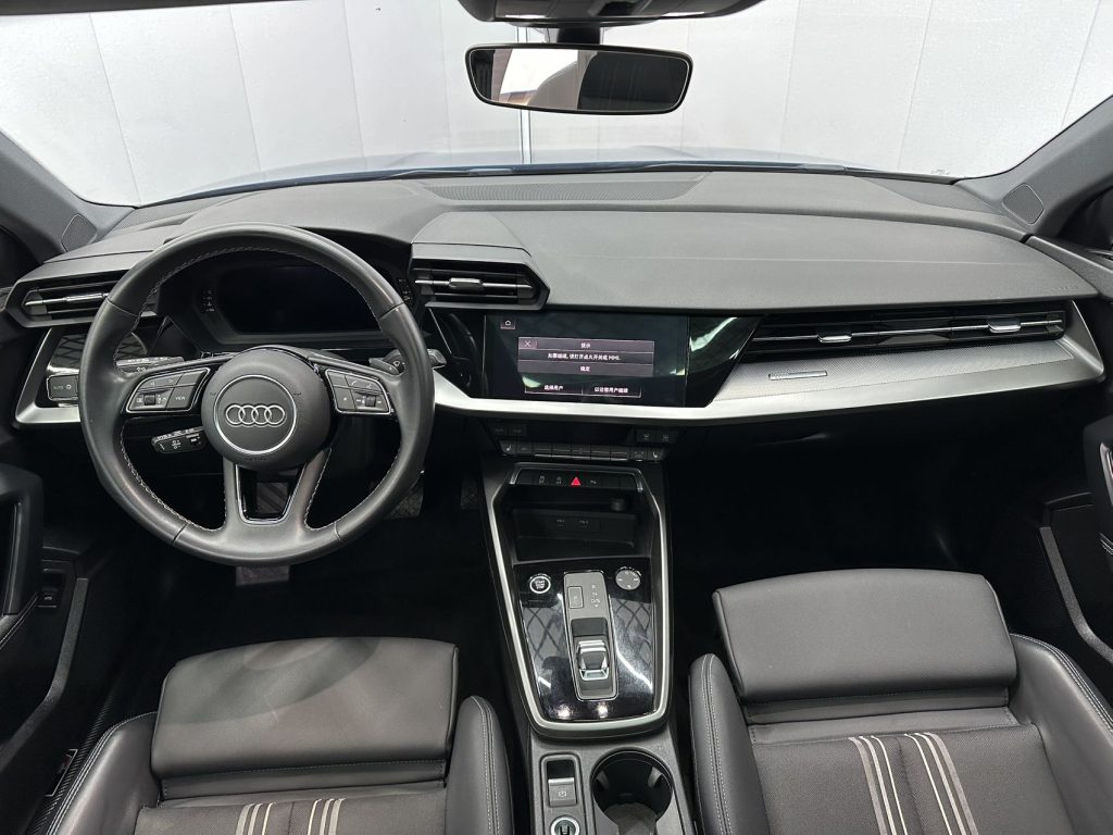 Audi A3 2022 Sportback 35 TFSI Sport Edition - Huishida Trading