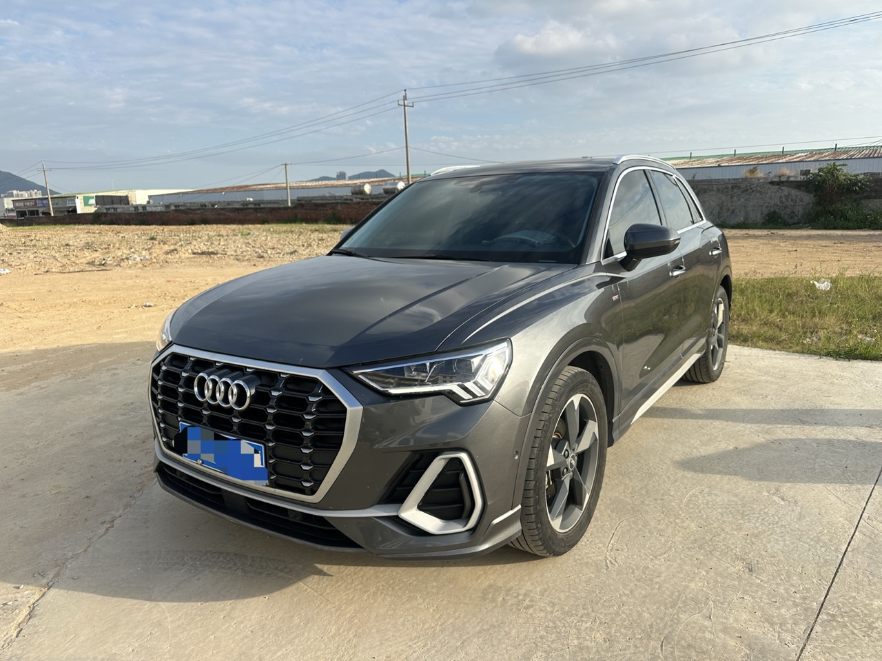 Audi Q3 2022 35 TFSI Sportline