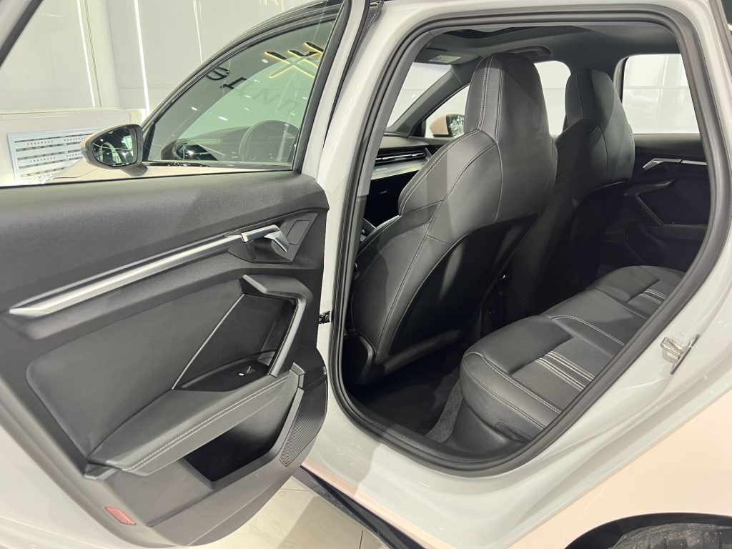 Audi A3 2021 Sportback 35 TFSI Sporty Style - Huishida Trading