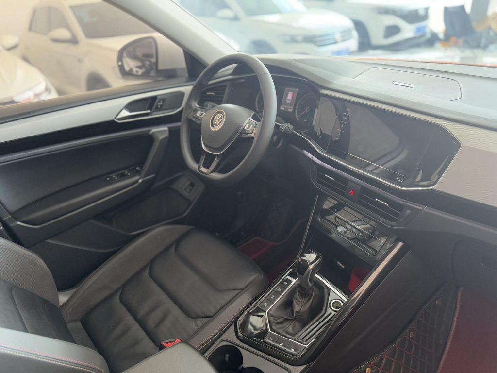 Volkswagen TAYRON 2022 280TSI с двухколесным приводом, версия Luxury Smart Connect - Huishida Trading