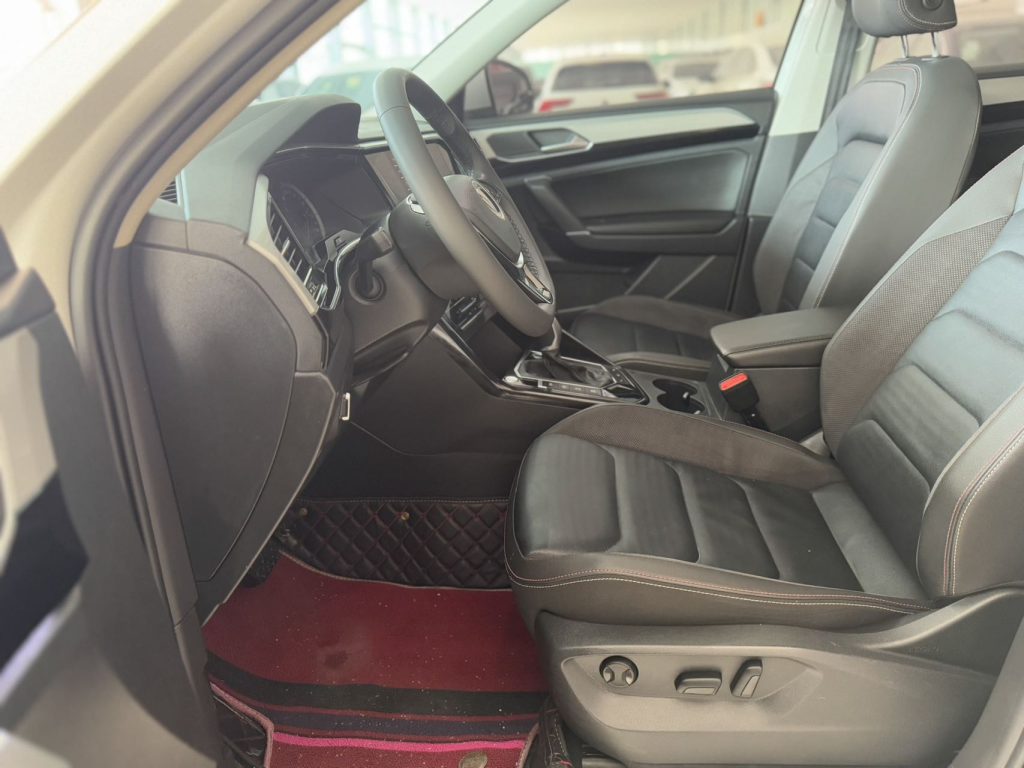 Volkswagen TAYRON 2022 280TSI с двухколесным приводом, версия Luxury Smart Connect - Huishida Trading