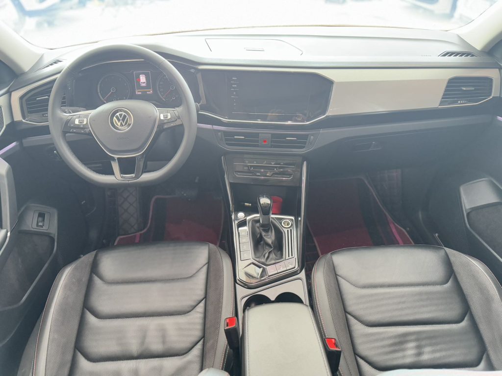 Volkswagen TAYRON 2022 280TSI с двухколесным приводом, версия Luxury Smart Connect - Huishida Trading