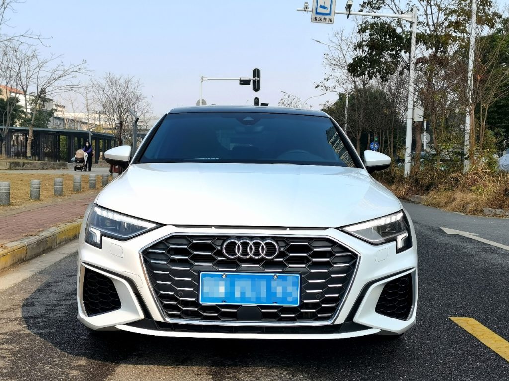 Audi A3 2021 Sportback 35 TFSI Sporty Style - Huishida Trading