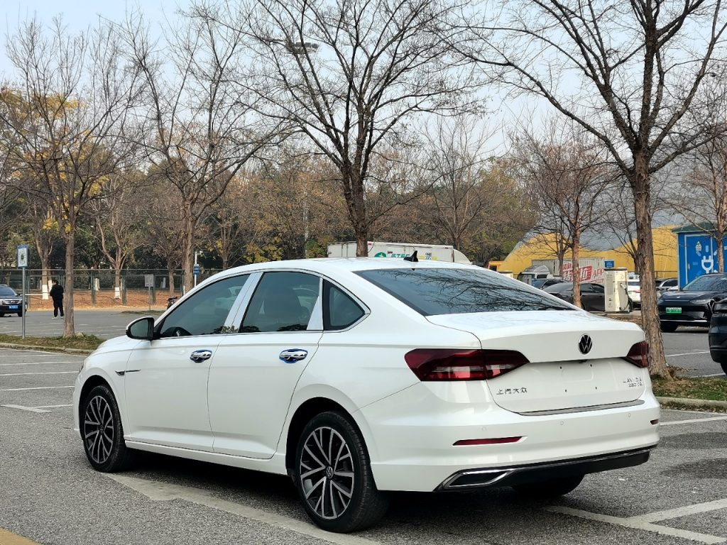 Volkswagen Lavida 2022 280TSI DSG Luxury Edition - Huishida Trading