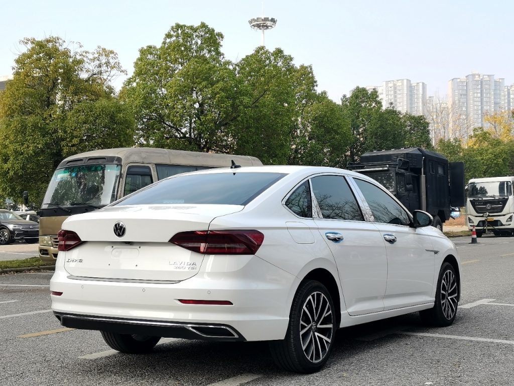 Volkswagen Lavida 2022 280TSI DSG Luxury Edition - Huishida Trading