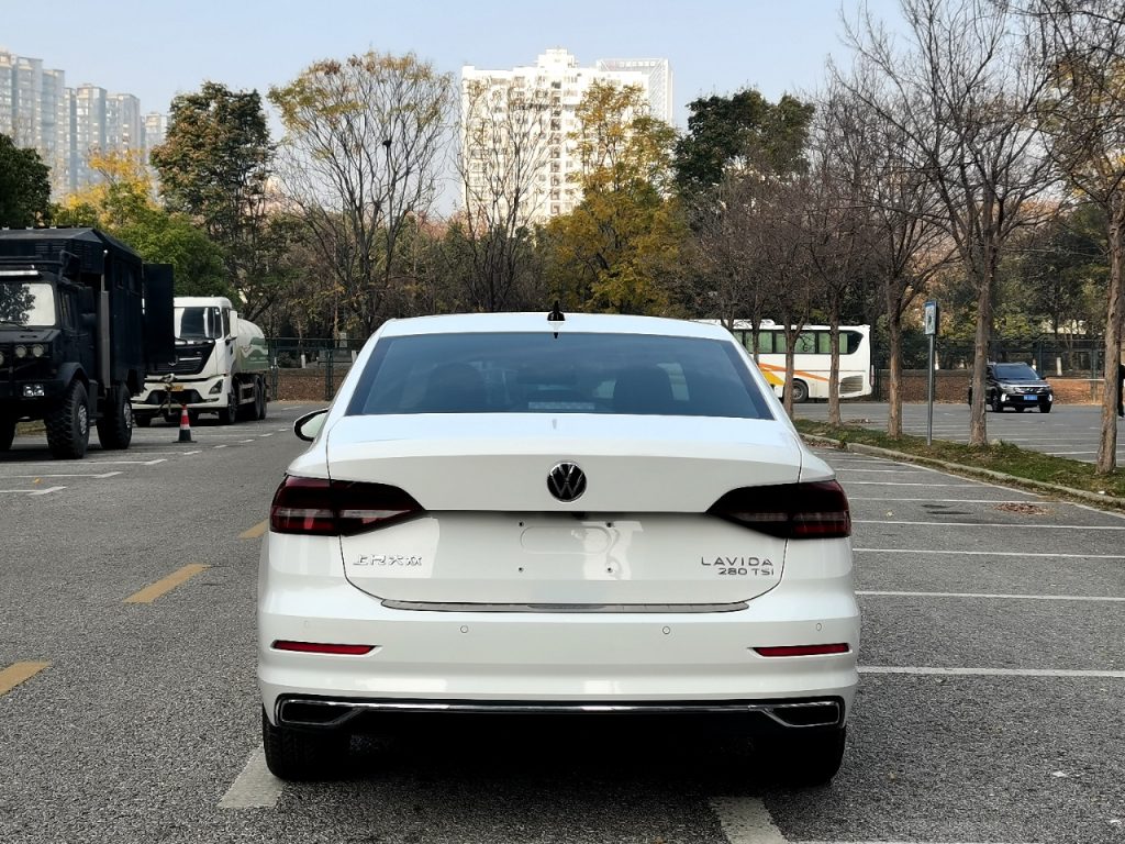 Volkswagen Lavida 2022 280TSI DSG Luxury Edition - Huishida Trading