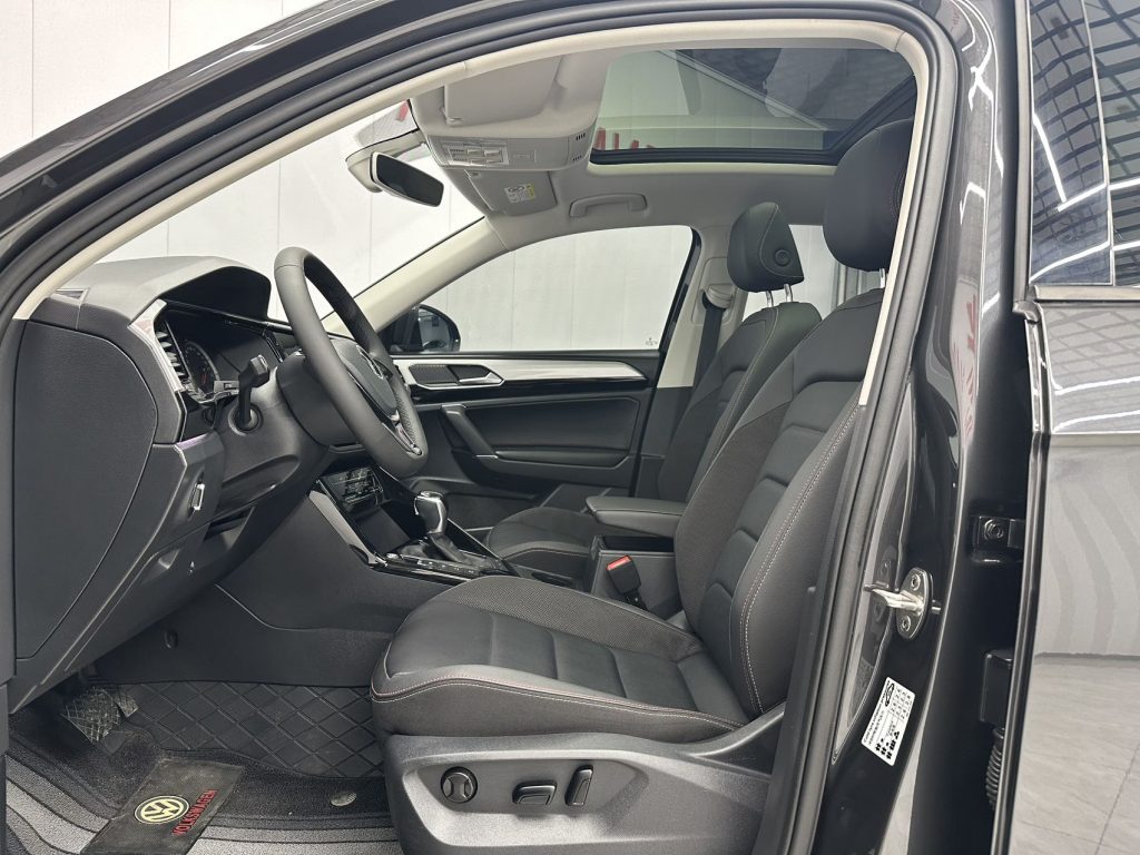 Volkswagen TAYRON 2022 280TSI с двухколесным приводом, версия Luxury Smart Connect Edition - Huishida Trading