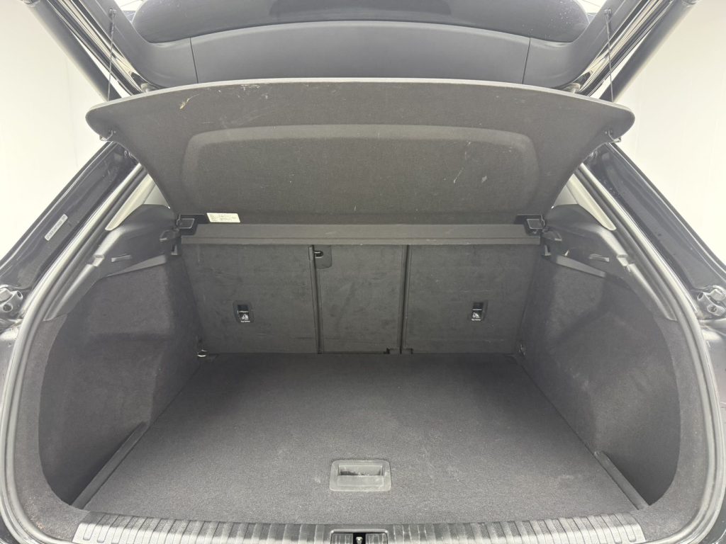 Audi Q3 2022 35 TFSI Sportline - Huishida Trading