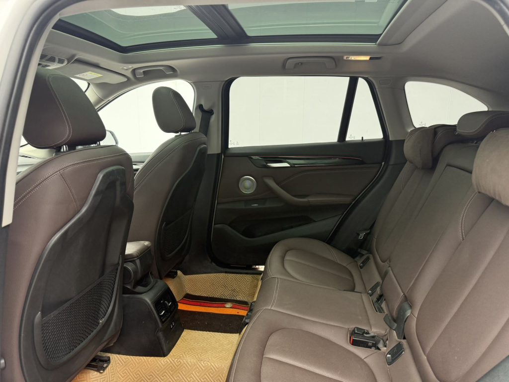 BMW X1 2022 sDrive20Li Fashion Edition - Huishida Trading