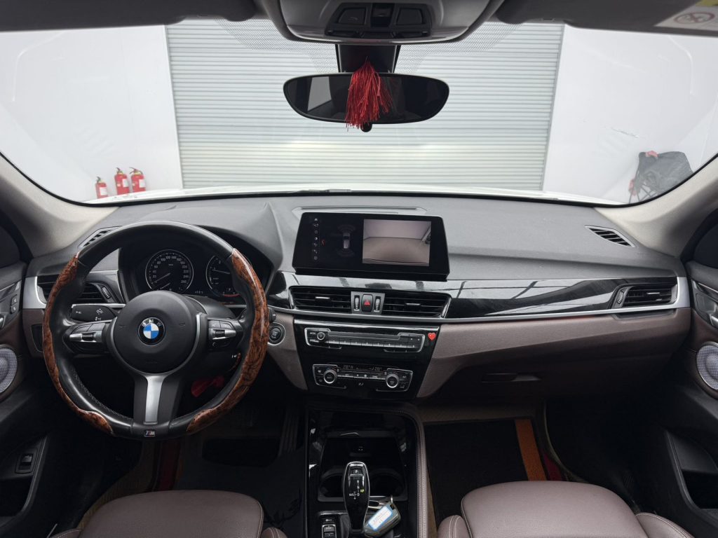 BMW X1 2022 sDrive20Li Fashion Edition - Huishida Trading