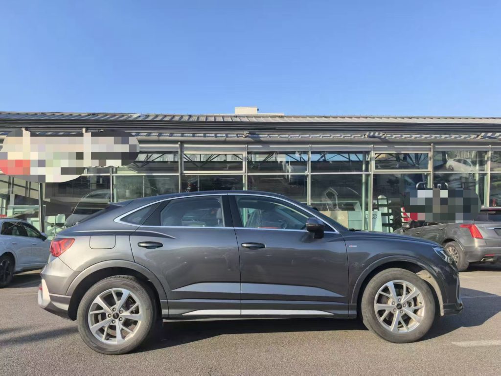 Audi Q3 Sportback 2023 35 TFSI Progressive Dynamic (1.4T) - Huishida Trading