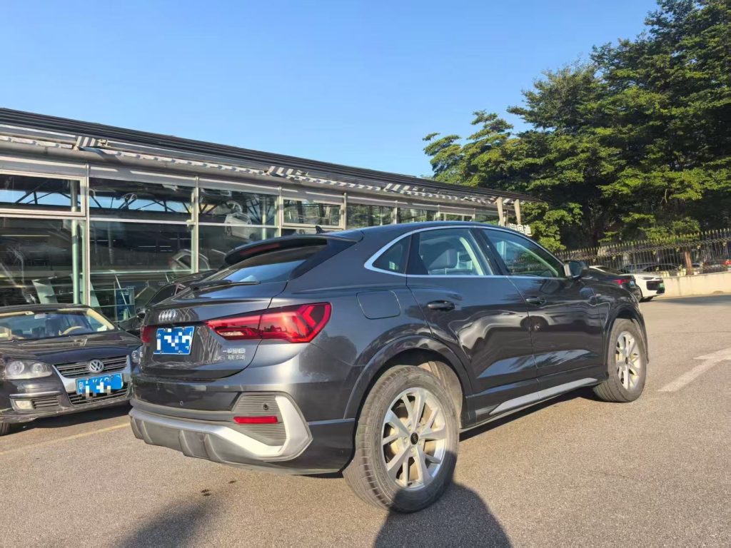 Audi Q3 Sportback 2023 35 TFSI Progressive Dynamic (1.4T) - Huishida Trading